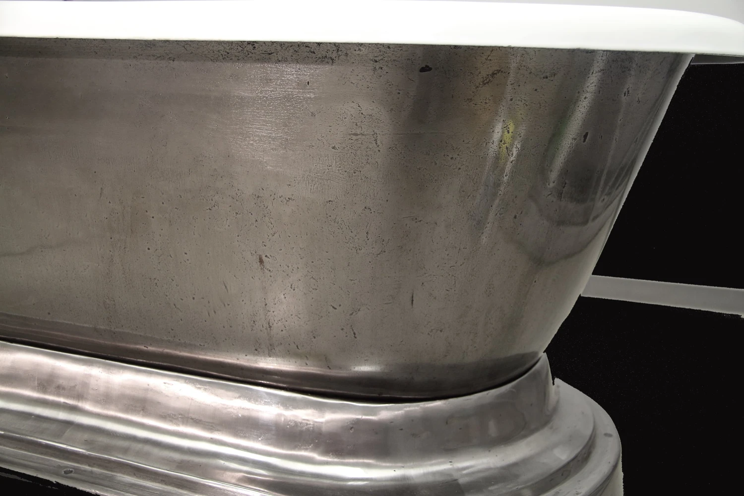 Doyle 67" Cast Iron Double Roll Top On Base 4 Doyle 67" Cast Iron Double Roll Top On Base - Image 4