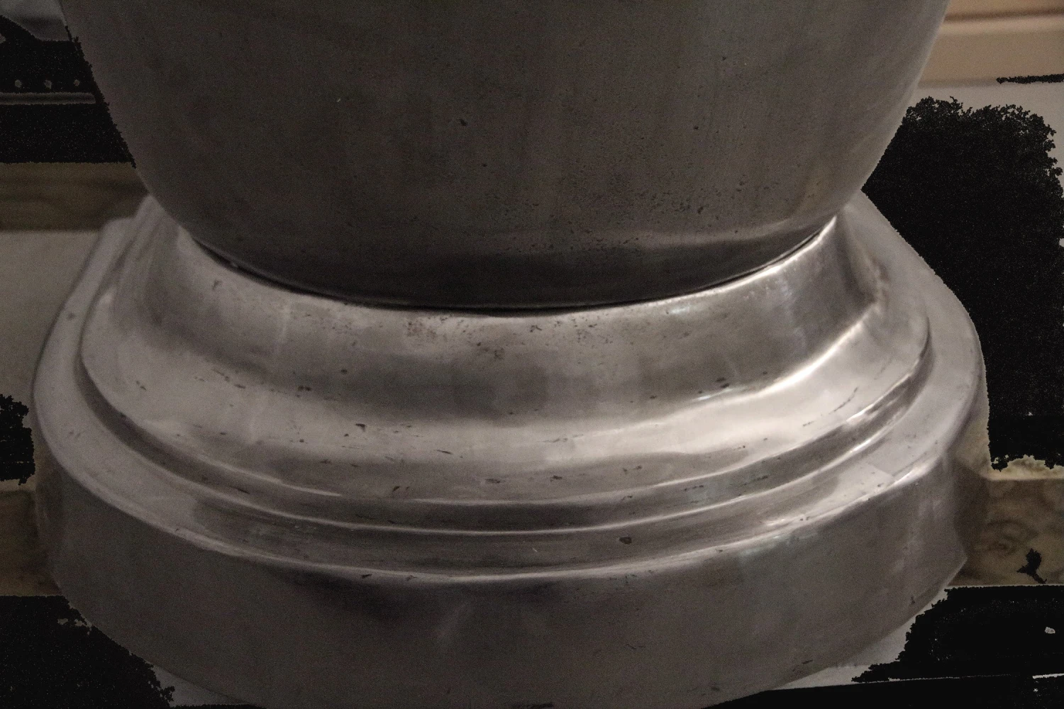 Doyle 67" Cast Iron Double Roll Top On Base 3 Doyle 67" Cast Iron Double Roll Top On Base - Image 3